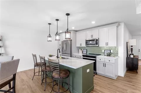 Kitchen - 2759 Executive Dr, Troy, OH 45373 photo 5 of 10