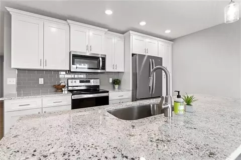 Kitchen - 2759 Executive Dr, Troy, OH 45373 photo 1 of 10