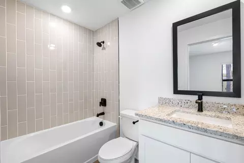 Bath - Undisclosed, Spring Hill, FL 34609 photo 1 of 2