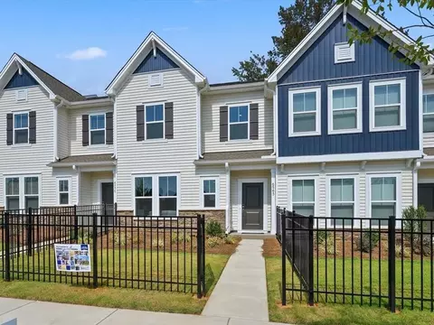 6543 Fire Lily Ln, Charlotte, NC 28216
