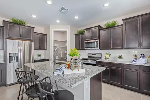 Kitchen - 7746 E 36th Pl, Yuma, AZ 85365 photo 1 of 5