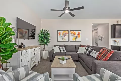 Living - 7746 E 36th Pl, Yuma, AZ 85365 photo 1 of 2