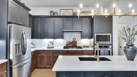 Kitchen - 931 Cherrystone Loop, Buda, TX 78610 photo 3 of 10