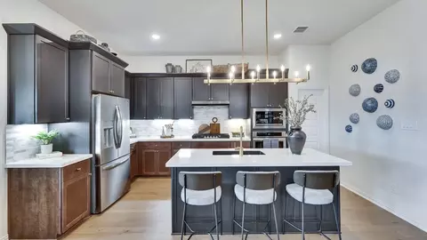 Kitchen - 931 Cherrystone Loop, Buda, TX 78610 photo 6 of 10