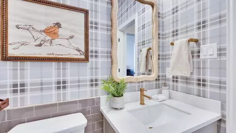 Bath - 931 Cherrystone Loop, Buda, TX 78610 photo 4 of 10