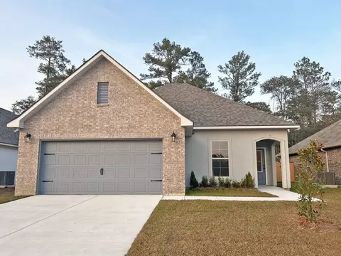 21285 Shadow Bend Dr, Covington, LA 70435