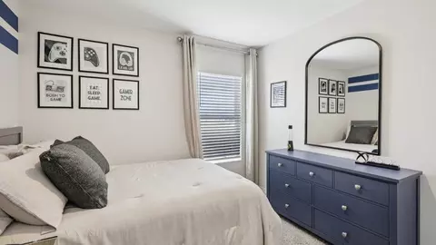 Bedroom - 5530 Savona Dr, Sebring, FL 33872 photo 5 of 9