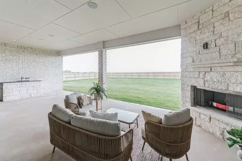 Exterior - 9113 Blackhawk Dr, Temple, TX 76502 photo 3 of 5