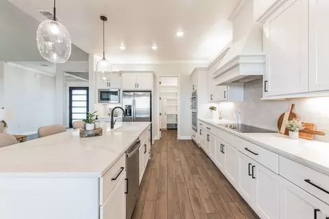 Kitchen - 9113 Blackhawk Dr, Temple, TX 76502 photo 4 of 4