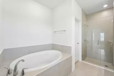 Bath - 373 Silver Lily Way, Saint Augustine, FL 32092 photo 4 of 7