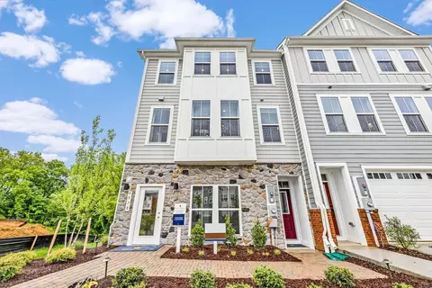 Exterior - 9894 Obin Ln, Waldorf, MD 20601 photo 6 of 16