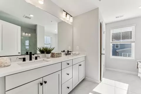 Bath - 9894 Obin Ln, Waldorf, MD 20601 photo 2 of 13
