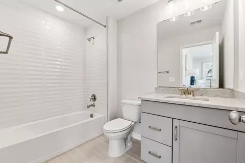 Bath - 9894 Obin Ln, Waldorf, MD 20601 photo 4 of 13