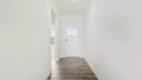 Entry Way - 1312 Sefton Ave, Anderson, SC 29621 photo 2 of 11
