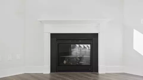 Living - 1312 Sefton Ave, Anderson, SC 29621 photo 5 of 8