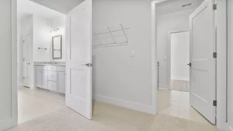 Entry Way - 1312 Sefton Ave, Anderson, SC 29621 photo 4 of 11