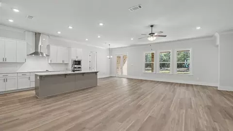 Living - Mcfarland Road, Mobile, AL 36582 photo 1 of 4