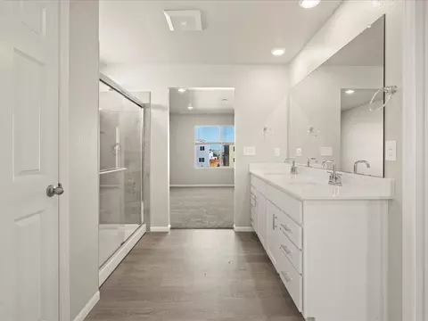 Bath - 13255 Valley Peak Dr, Peyton, CO 80831 photo 2 of 2