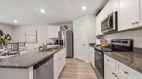 Kitchen - 20 Elderberry St, Freeport, FL 32439 photo 1 of 5