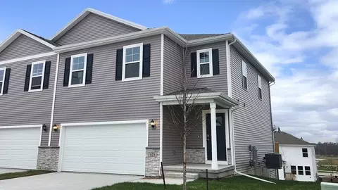 731 Maddie Ln, Tiffin, IA 52340