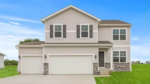 2495 SE Ambrose Dr, West Des Moines, IA 50265
