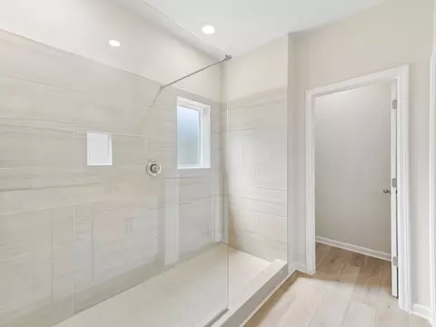 Bath - 1179 High Falls Ln, Grayson, GA 30017 photo 1 of 2
