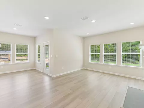 Living - 1179 High Falls Ln, Grayson, GA 30017 photo 3 of 4