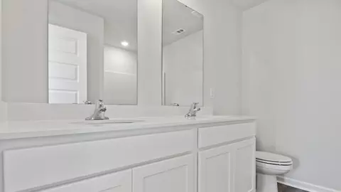 Bath - 5825 Cactus Dr, Milton, FL 32583 photo 2 of 4