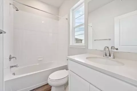 Bath - 22639 E 47th Dr, Aurora, CO 80019 photo 2 of 13