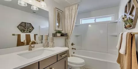 Bath - 2941 S 2425 W, Syracuse, UT 84075 photo 3 of 4