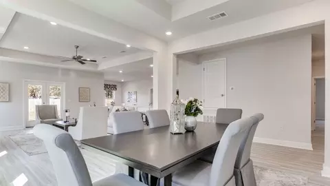 Dining - Rutgers Road, Crestview, FL 32536 photo 6 of 8