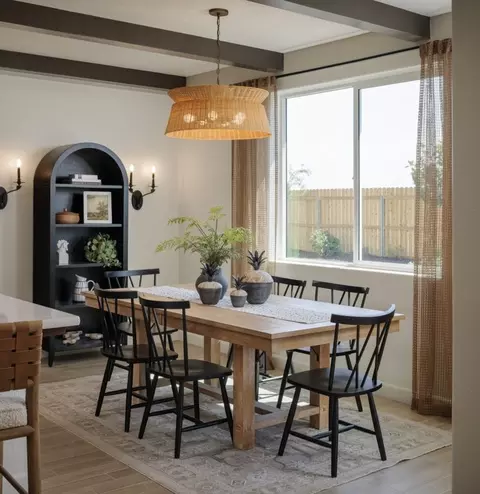 Dining - 631 Elkhorn Ave, Visalia, CA 93292 photo 3 of 3