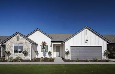 Exterior - 631 Elkhorn Ave, Visalia, CA 93292 photo 12 of 15