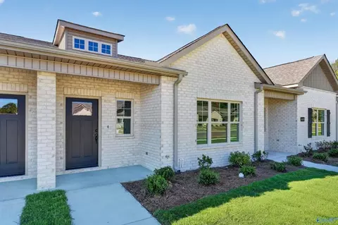 411 Clyde Ln, Hartselle, AL 35640