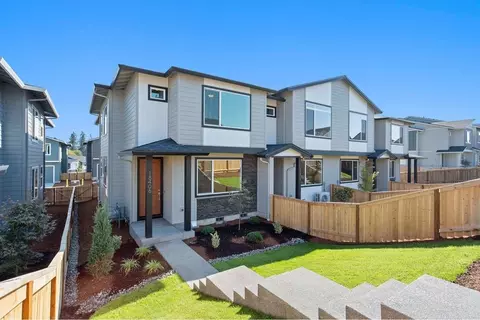 11689 SE Bridal Veil Falls Pl, Happy Valley, OR 97086