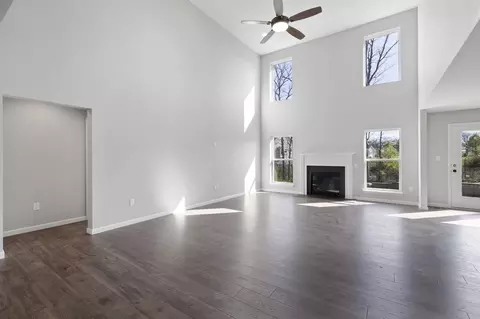 Living - 1020 Clover Hill Ct, Sullivan, MO 63080 photo 9 of 14
