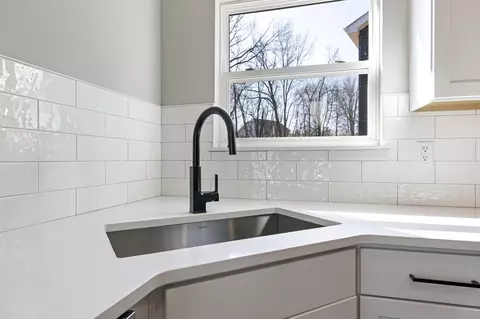 Kitchen - 1020 Clover Hill Ct, Sullivan, MO 63080 photo 18 of 23