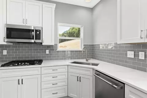 Kitchen - 1020 Clover Hill Ct, Sullivan, MO 63080 photo 22 of 23