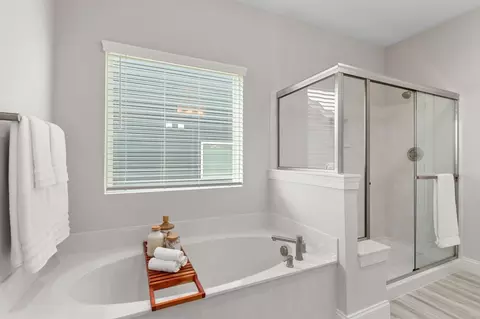 Bath - 1020 Clover Hill Ct, Sullivan, MO 63080 photo 3 of 23