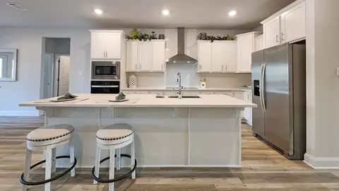 Kitchen - 10663 Mcleod Rd, Mobile, AL 36695 photo 3 of 4
