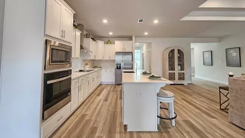 Kitchen - 10663 Mcleod Rd, Mobile, AL 36695 photo 1 of 4