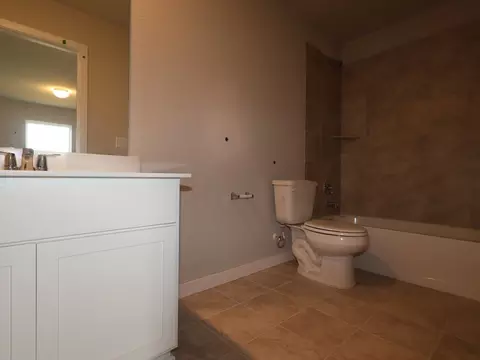 Bath - 12300 Setting Peak Ln, Buda, TX 78610 photo 5 of 5