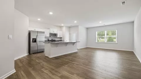 Living - 817 Embark Cir, Greer, SC 29651 photo 2 of 2