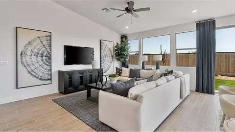 Other - 944 Traverse Dr S, Madera, CA 93636 photo 2 of 9