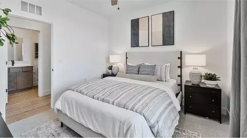 Bedroom - 944 Traverse Dr S, Madera, CA 93636 photo 3 of 4