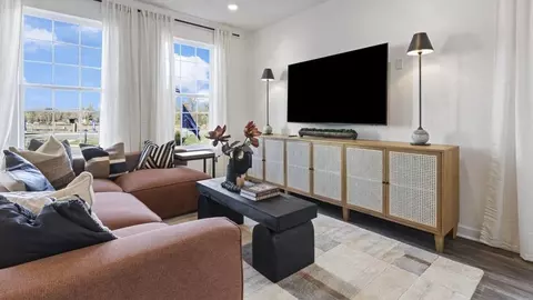 Living - 15000 Sapmoss Ln, Brandywine, MD 20613 photo 9 of 9