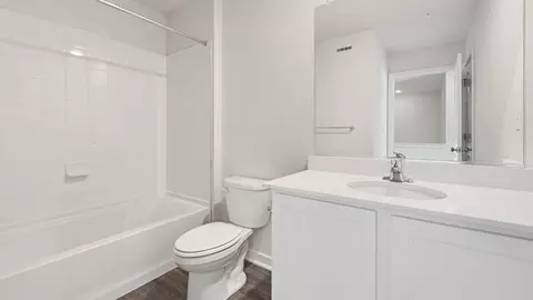 Bath - 15000 Sapmoss Ln, Brandywine, MD 20613 photo 5 of 10