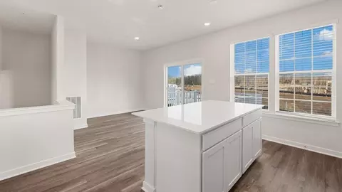 Living - 15000 Sapmoss Ln, Brandywine, MD 20613 photo 3 of 9