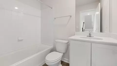 Bath - 15000 Sapmoss Ln, Brandywine, MD 20613 photo 1 of 10