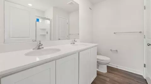 Bath - 15000 Sapmoss Ln, Brandywine, MD 20613 photo 3 of 10